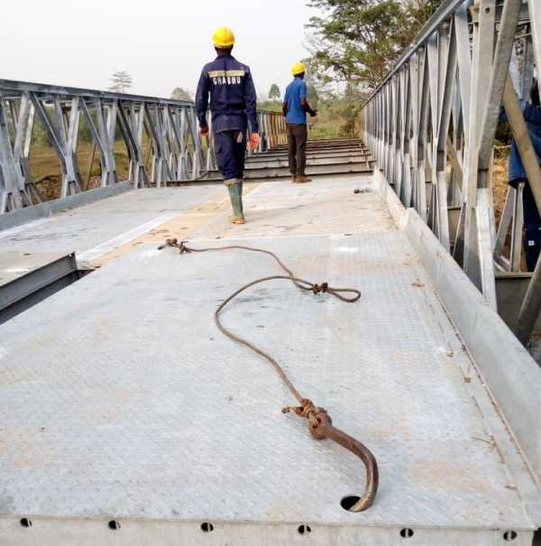 Government constructs GHC600, 000.00 steel bridge at Baffokrom