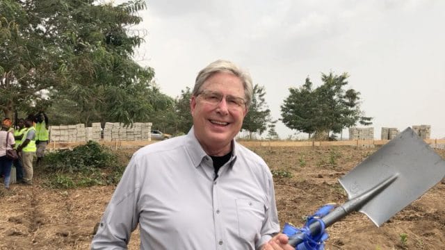 Don Moen cuts sod for 0,000 school project for orphanage