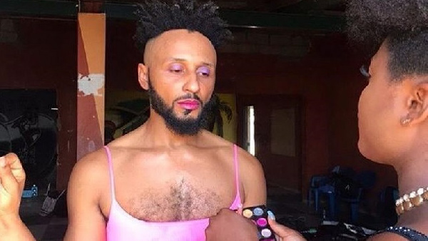 Wanlov Kubolor dresses up as woman for new music video