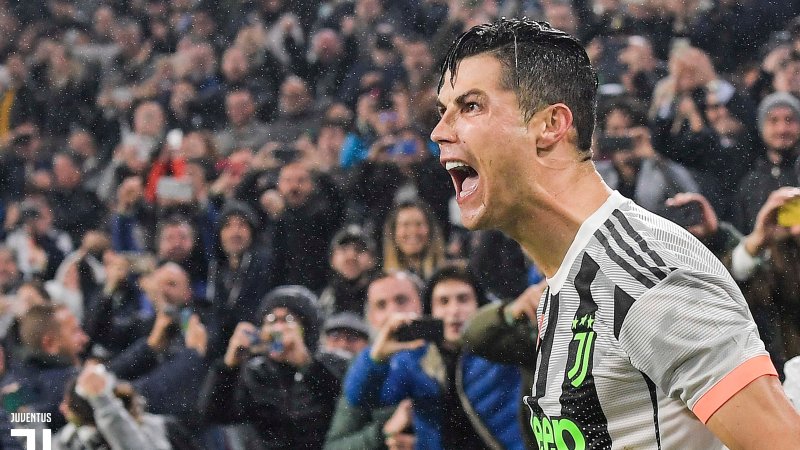 Ronaldo scores controversial late penalty to rescue Juve