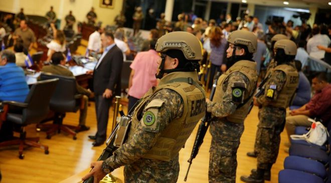 Heavily-armed police and soldiers enter El Salvador parliament