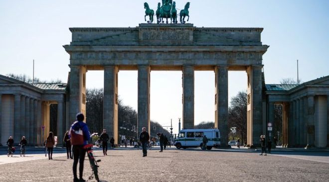 Coronavirus: Germany tightens curbs and bans meetings of more than two