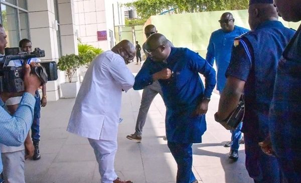 Covid-19: Bawumia sets social media ‘ablaze’ with new greeting style