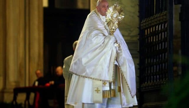 Pope Francis offers coronavirus prayer from a strikingly empty St. Peter’s Square(+Photo)