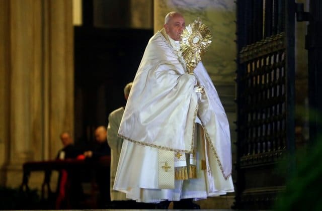 Pope Francis offers coronavirus prayer from a strikingly empty St. Peter’s Square(+Photo)