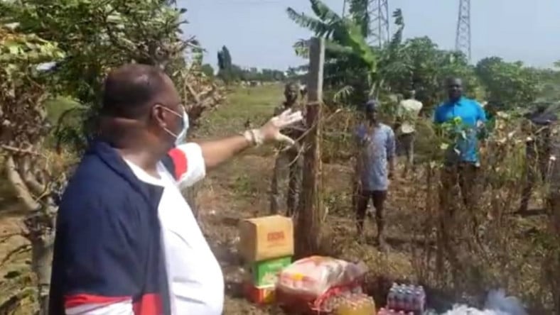 Coronavirus: Duncan-Williams feeds farmers in his neighbourhood
