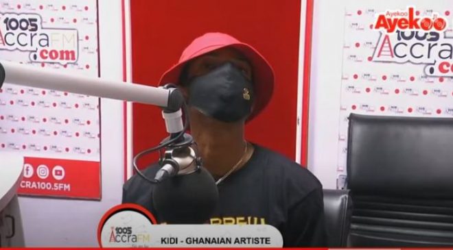 Kidi sacked from radio interview for reporting late (VIDEO)