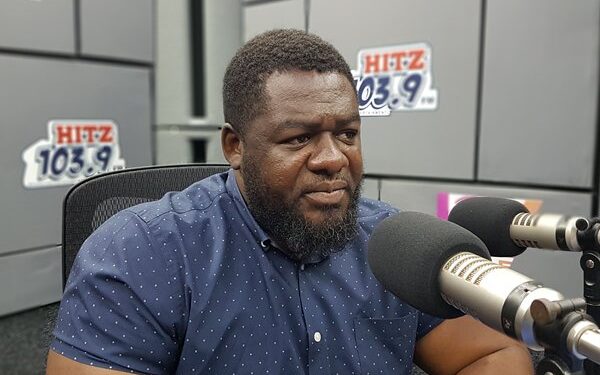 Only impotent men can manage female artistes – Bulldog insists