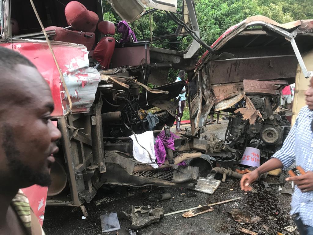 11 die in gory Obuasi crash