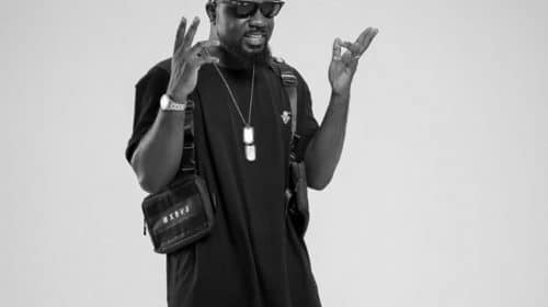 Sarkodie has signed an agreement that allows fans to become shareholders in his upcoming mixtape.