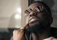 “I’m Not Stingy, I Just Don’t Like Giving People Money When Cameras Are On Me”-Sarkodie Says [Video]