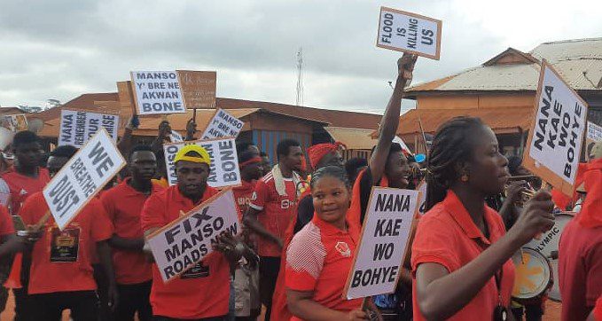 Amansie South residents demonstrate over bad roads